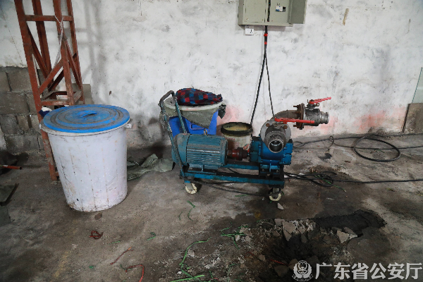 七、惠州市公安机关联合深圳海关缉私局、广东海警局侦破“飓风295号”特大走私“红油”案2.jpg