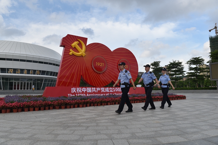 汕头公安开展日常巡逻。（警方供图）.jpg