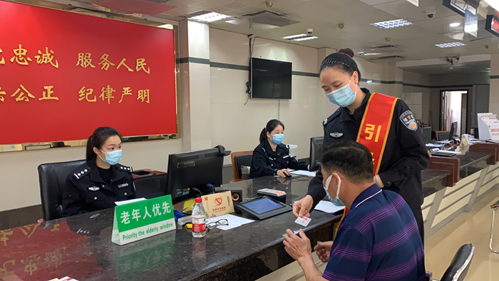 河源市公安局出入境办证大厅.jpg