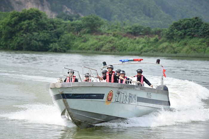 水域巡防（江门警方供图）.jpg